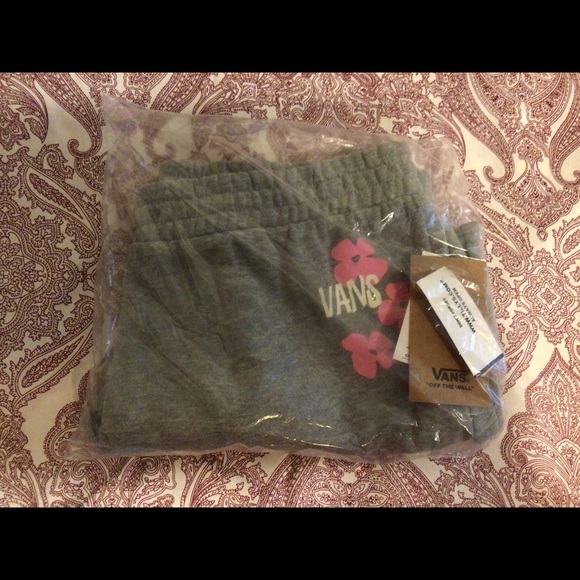 NWT Vans Mascy Women’s Shorts - Picture 6 of 6